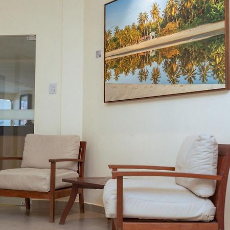 Hotel Equinocios Essential 바르카레나 외부 사진