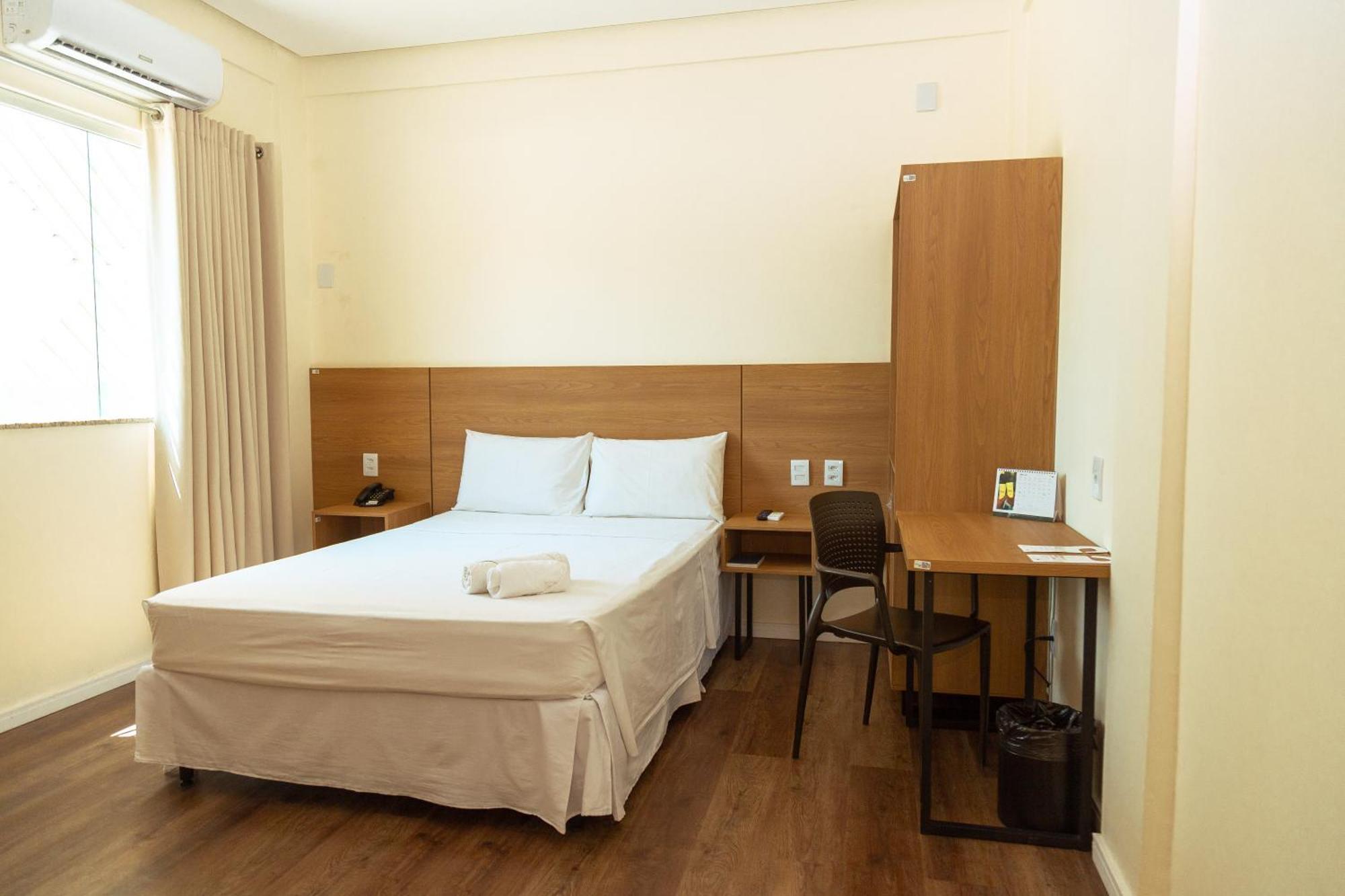 Hotel Equinocios Essential 바르카레나 외부 사진