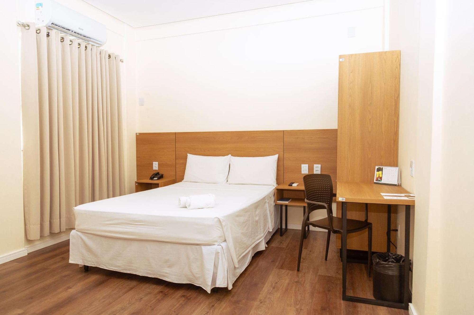 Hotel Equinocios Essential 바르카레나 외부 사진