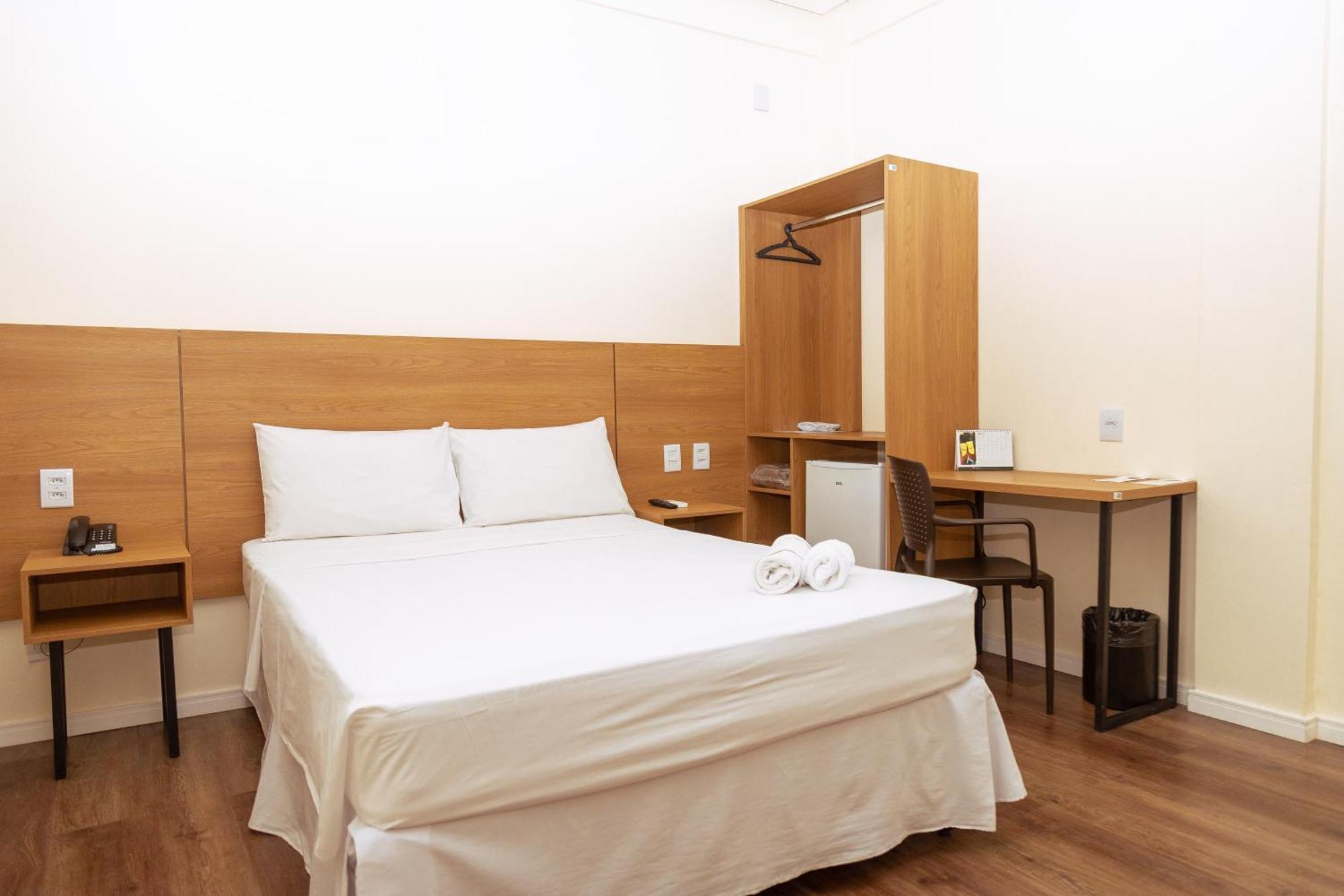 Hotel Equinocios Essential 바르카레나 외부 사진