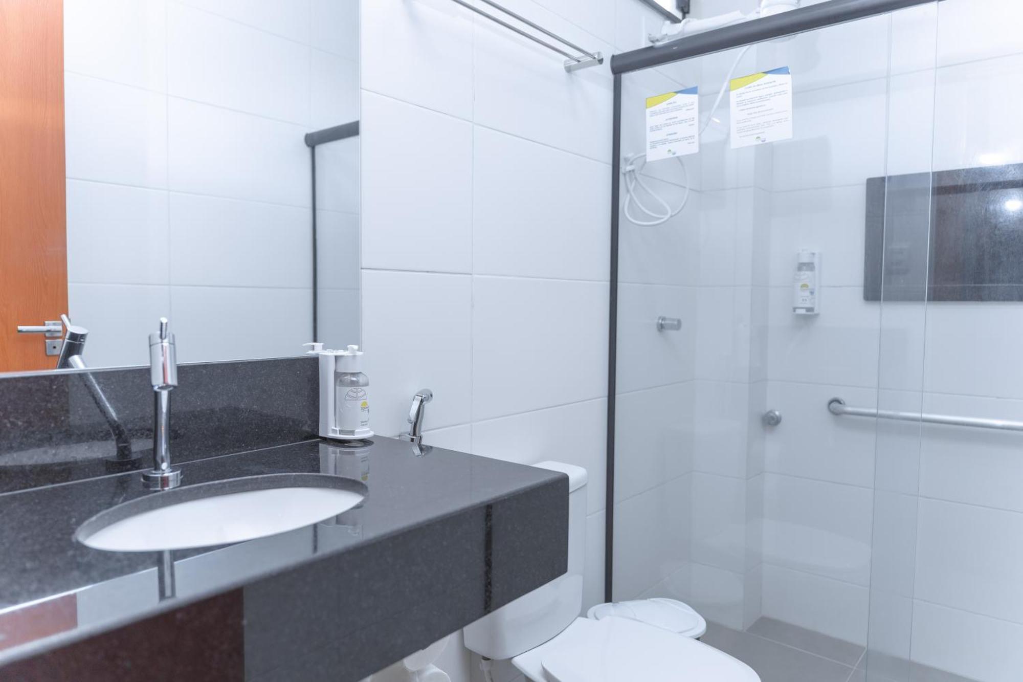 Hotel Equinocios Essential 바르카레나 외부 사진